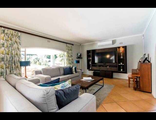 3 BEDROOM FREEHOLD SOLD IN BRYANSTON